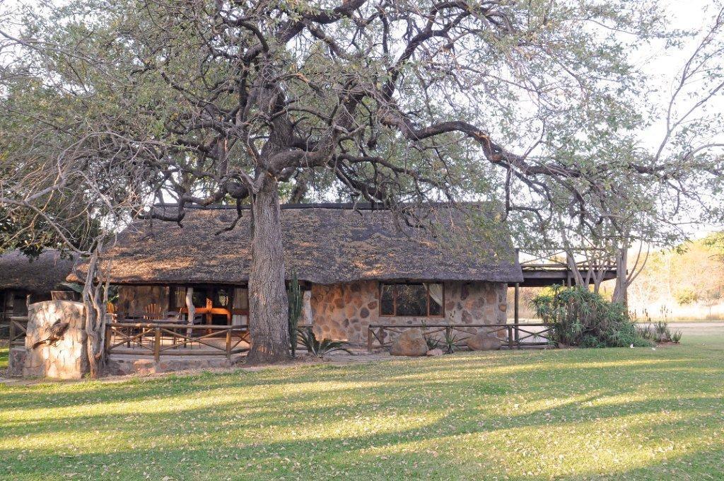 Moholoholo Ya Mati Guest House Kampersrus AH Exterior photo